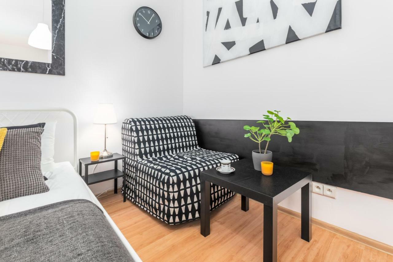 Apartments Wilcza 55 By Noclegi Renters Варшава Екстер'єр фото