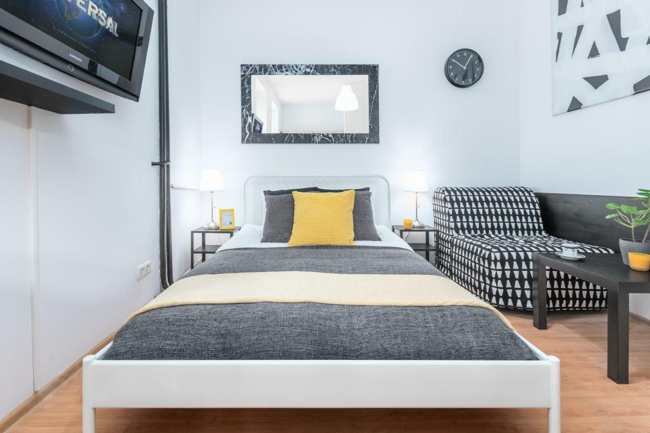 Apartments Wilcza 55 By Noclegi Renters Варшава Екстер'єр фото