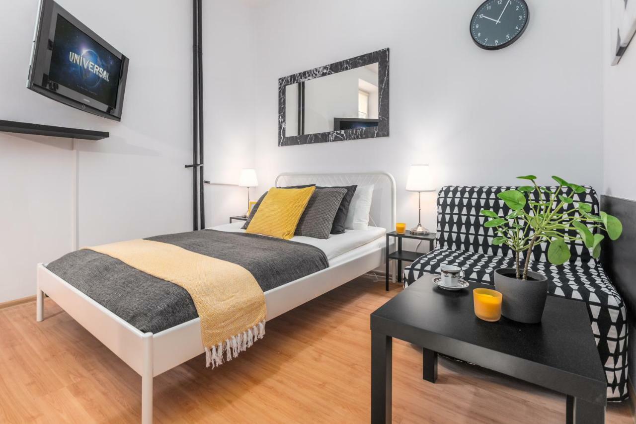 Apartments Wilcza 55 By Noclegi Renters Варшава Екстер'єр фото